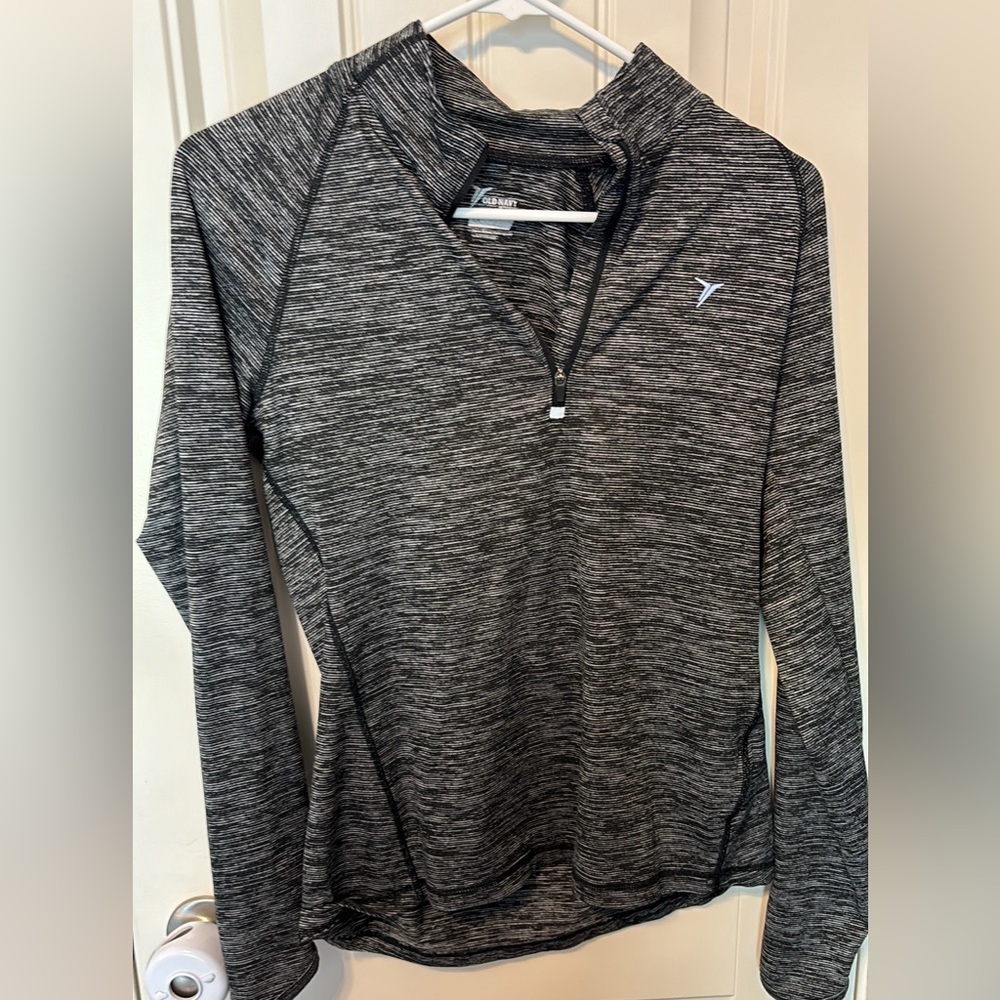 Old Navy athletic pullover